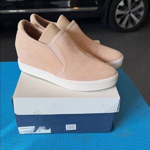 Caslon Women's Slip-On Wedge Sneakers in Blush Pink size 8 1/2